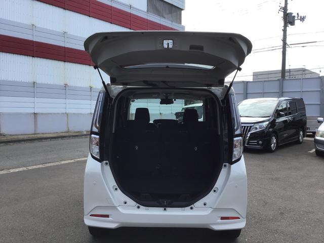 ルーミー カスタムＧ　４ＷＤ　ＥＴＣ　バックカメラ　ＴＶ　両側電動スライドドア　クリアランスソナー　オートクルーズコントロール　衝突被害軽減システム　アルミホイール　オートライト　スマートキー　アイドリングストップ（19枚目）
