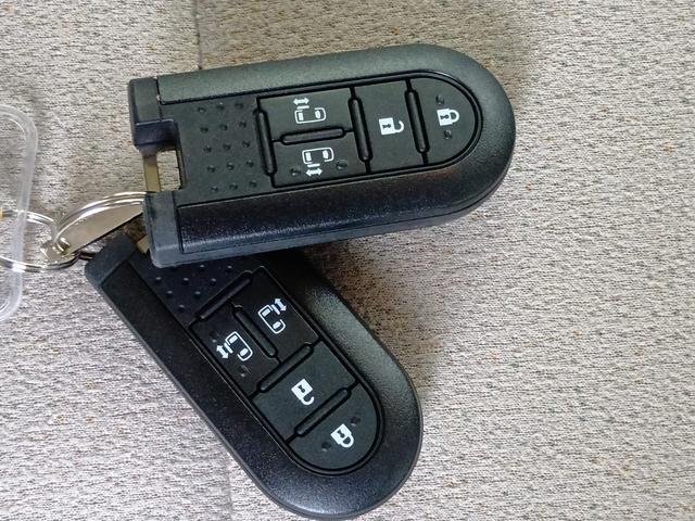 ムーヴキャンバス ＧメイクアップＶＳ　ＳＡＩＩＩ　４ＷＤ　全周囲カメラ　両側電動スライドドア　ナビ　ＴＶ　クリアランスソナー　衝突被害軽減システム　オートマチックハイビーム　オートライト　スマートキー　アイドリングストップ　電動格納ミラー（37枚目）