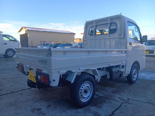 ハイゼットトラック スタンダード　４ＷＤ　ＭＴ　衝突被害軽減システム　クリアランスソナー　アイドリングストップ　オートライト　ＥＳＣ　エアコン　運転席エアバッグ（5枚目）