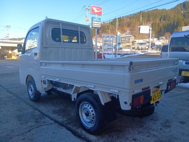 ハイゼットトラック スタンダード　４ＷＤ　ＭＴ　衝突被害軽減システム　クリアランスソナー　アイドリングストップ　オートライト　ＥＳＣ　エアコン　運転席エアバッグ（7枚目）