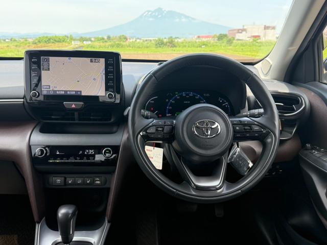 ヤリスクロス ハイブリッドＺ　４ＷＤ　ドライブレコーダー　全周囲カメラ　プラスサポートキー　オートクルーズコントロール　レーンアシスト　衝突被害軽減システム　ナビ　ＴＶ　オートマチックハイビーム　オートライト　ＬＥＤヘッドランプ（24枚目）