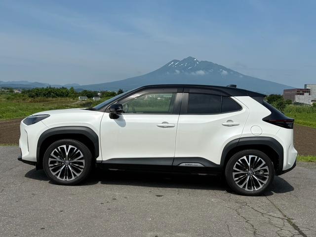 ヤリスクロス ハイブリッドＺ　４ＷＤ　ドライブレコーダー　全周囲カメラ　プラスサポートキー　オートクルーズコントロール　レーンアシスト　衝突被害軽減システム　ナビ　ＴＶ　オートマチックハイビーム　オートライト　ＬＥＤヘッドランプ（32枚目）