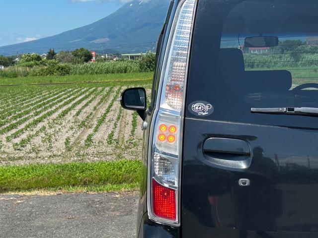ムーヴ カスタム　Ｇ　４ＷＤ　ＴＶ　ＨＩＤ　ＬＥＤヘッドランプ　スマートキー　アイドリングストップ　電動格納ミラー　ベンチシート　ＣＶＴ　盗難防止システム　ＡＢＳ　ＣＤ　アルミホイール　衝突安全ボディ　エアコン（34枚目）