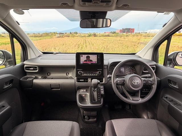 シエンタ ハイブリッドＸ　４ＷＤ　バックカメラ　ＴＶ　クリアランスソナー　オートクルーズコントロール　レーンアシスト　衝突被害軽減システム　両側スライド・片側電動　オートマチックハイビーム　オートライト　ＬＥＤヘッドランプ（2枚目）
