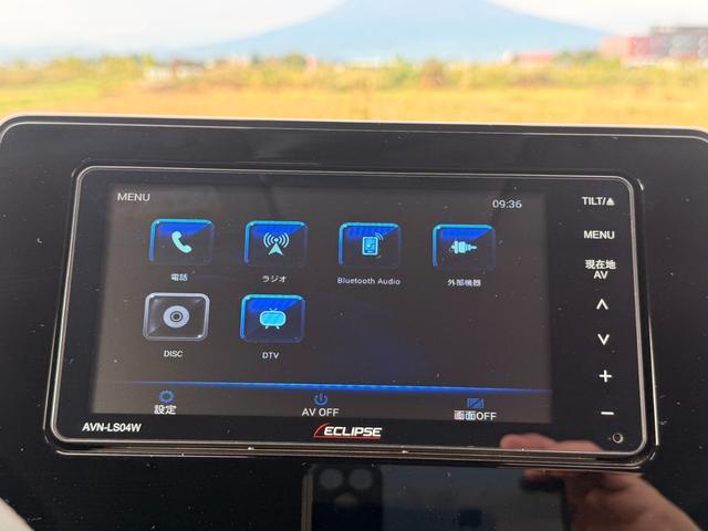 シエンタ ハイブリッドＸ　４ＷＤ　バックカメラ　ＴＶ　クリアランスソナー　オートクルーズコントロール　レーンアシスト　衝突被害軽減システム　両側スライド・片側電動　オートマチックハイビーム　オートライト　ＬＥＤヘッドランプ（4枚目）