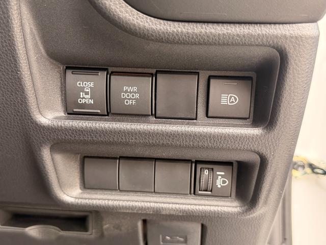シエンタ ハイブリッドＸ　４ＷＤ　バックカメラ　ＴＶ　クリアランスソナー　オートクルーズコントロール　レーンアシスト　衝突被害軽減システム　両側スライド・片側電動　オートマチックハイビーム　オートライト　ＬＥＤヘッドランプ（11枚目）