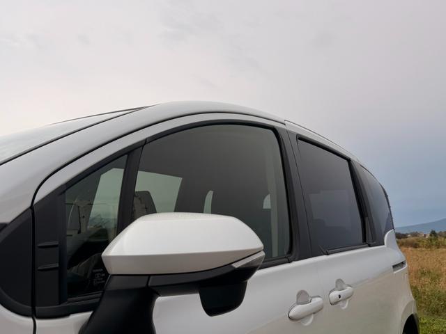 シエンタ ハイブリッドＸ　４ＷＤ　バックカメラ　ＴＶ　クリアランスソナー　オートクルーズコントロール　レーンアシスト　衝突被害軽減システム　両側スライド・片側電動　オートマチックハイビーム　オートライト　ＬＥＤヘッドランプ（28枚目）