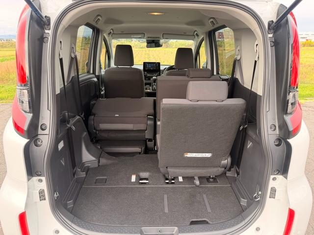 シエンタ ハイブリッドＸ　４ＷＤ　バックカメラ　ＴＶ　クリアランスソナー　オートクルーズコントロール　レーンアシスト　衝突被害軽減システム　両側スライド・片側電動　オートマチックハイビーム　オートライト　ＬＥＤヘッドランプ（39枚目）