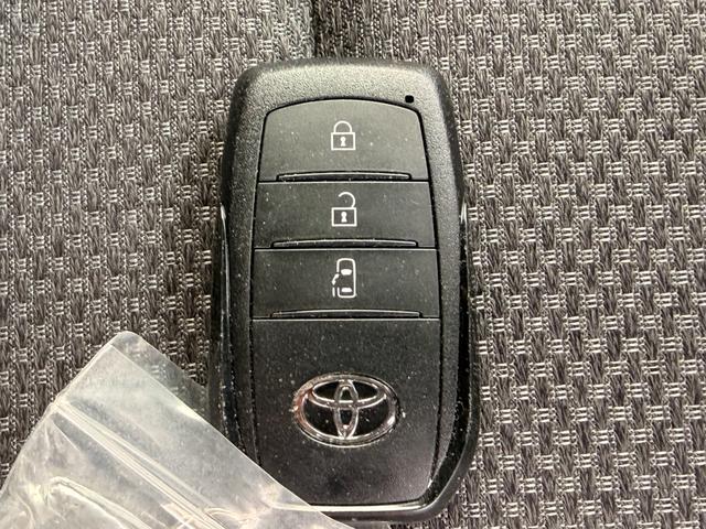 シエンタ ハイブリッドＸ　４ＷＤ　バックカメラ　ＴＶ　クリアランスソナー　オートクルーズコントロール　レーンアシスト　衝突被害軽減システム　両側スライド・片側電動　オートマチックハイビーム　オートライト　ＬＥＤヘッドランプ（41枚目）