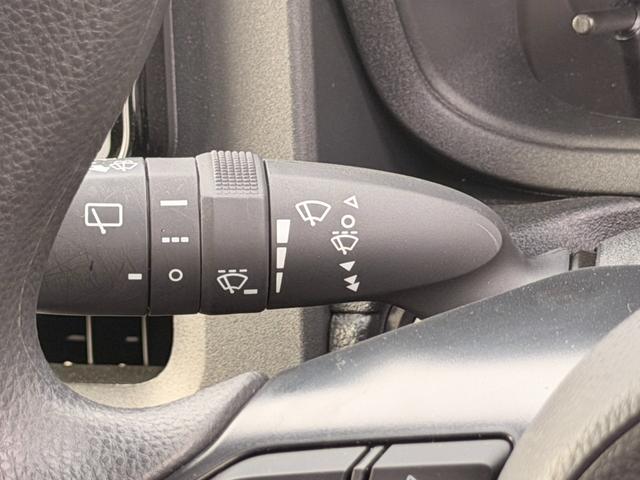シエンタ ハイブリッドＸ　４ＷＤ　バックカメラ　ＴＶ　クリアランスソナー　オートクルーズコントロール　レーンアシスト　衝突被害軽減システム　両側スライド・片側電動　オートマチックハイビーム　オートライト　ＬＥＤヘッドランプ（43枚目）