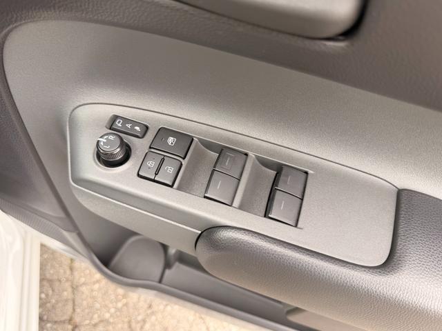シエンタ ハイブリッドＸ　４ＷＤ　バックカメラ　ＴＶ　クリアランスソナー　オートクルーズコントロール　レーンアシスト　衝突被害軽減システム　両側スライド・片側電動　オートマチックハイビーム　オートライト　ＬＥＤヘッドランプ（46枚目）
