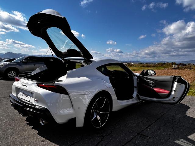 TOYOTA SUPRA