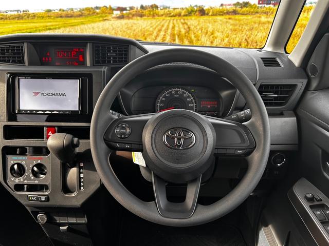 ルーミー X 4WD バックカメラ TV 両側スライド・片側電動 クリアランスソナー 衝突被害軽減システム オートライト スマートキー アイドリングストップ 電動格納ミラー CVT 盗難防止システム 衝突安全ボディ(3枚目)