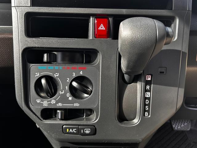 ルーミー X 4WD バックカメラ TV 両側スライド・片側電動 クリアランスソナー 衝突被害軽減システム オートライト スマートキー アイドリングストップ 電動格納ミラー CVT 盗難防止システム 衝突安全ボディ(9枚目)