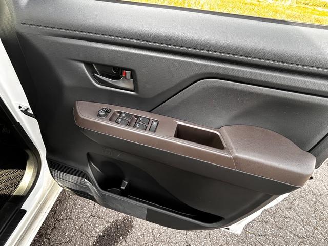 ルーミー X 4WD バックカメラ TV 両側スライド・片側電動 クリアランスソナー 衝突被害軽減システム オートライト スマートキー アイドリングストップ 電動格納ミラー CVT 盗難防止システム 衝突安全ボディ(46枚目)