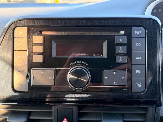 シエンタ Ｘ　４ＷＤ　両側スライド・片側電動　キーレスエントリー　電動格納ミラー　３列シート　ＣＶＴ　アルミホイール　ＣＤ　ＵＳＢ　ミュージックプレイヤー接続可　衝突安全ボディ　ＡＢＳ　ＥＳＣ　エアコン（4枚目）