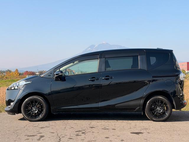 シエンタ Ｘ　４ＷＤ　両側スライド・片側電動　キーレスエントリー　電動格納ミラー　３列シート　ＣＶＴ　アルミホイール　ＣＤ　ＵＳＢ　ミュージックプレイヤー接続可　衝突安全ボディ　ＡＢＳ　ＥＳＣ　エアコン（14枚目）