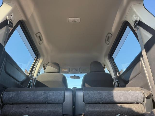 シエンタ Ｘ　４ＷＤ　両側スライド・片側電動　キーレスエントリー　電動格納ミラー　３列シート　ＣＶＴ　アルミホイール　ＣＤ　ＵＳＢ　ミュージックプレイヤー接続可　衝突安全ボディ　ＡＢＳ　ＥＳＣ　エアコン（26枚目）