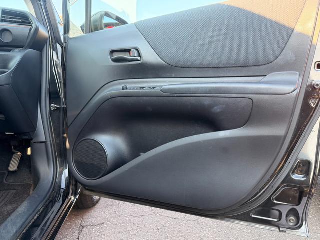 シエンタ Ｘ　４ＷＤ　両側スライド・片側電動　キーレスエントリー　電動格納ミラー　３列シート　ＣＶＴ　アルミホイール　ＣＤ　ＵＳＢ　ミュージックプレイヤー接続可　衝突安全ボディ　ＡＢＳ　ＥＳＣ　エアコン（36枚目）