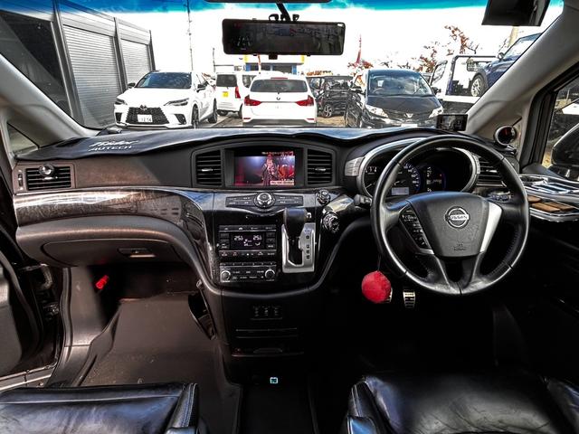 エルグランド ライダー　ブラックライン　黒本革パワーシート　４ＷＤ　ＴＶ　クリアランスソナー　両側電動スライドドア　ＨＩＤ　電動リアゲート　スマートキー　電動格納ミラー　シートヒーター　後席モニター　パワーシート　ＣＶＴ　アルミホイール（2枚目）