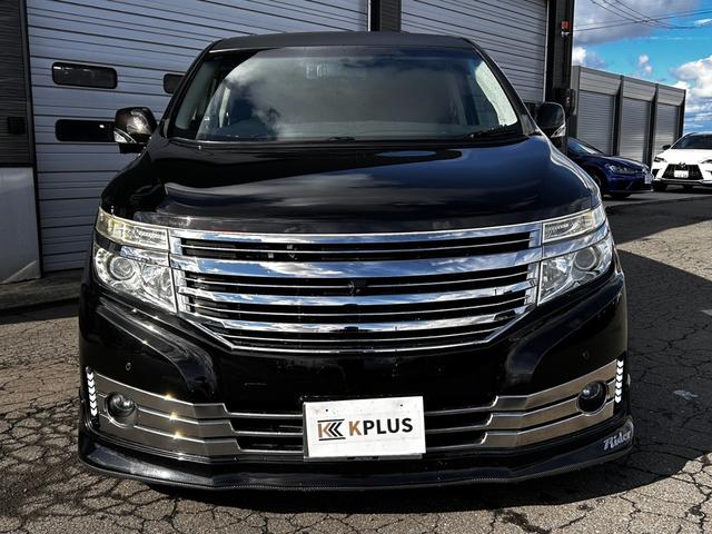 エルグランド ライダー　ブラックライン　黒本革パワーシート　４ＷＤ　ＴＶ　クリアランスソナー　両側電動スライドドア　ＨＩＤ　電動リアゲート　スマートキー　電動格納ミラー　シートヒーター　後席モニター　パワーシート　ＣＶＴ　アルミホイール（13枚目）