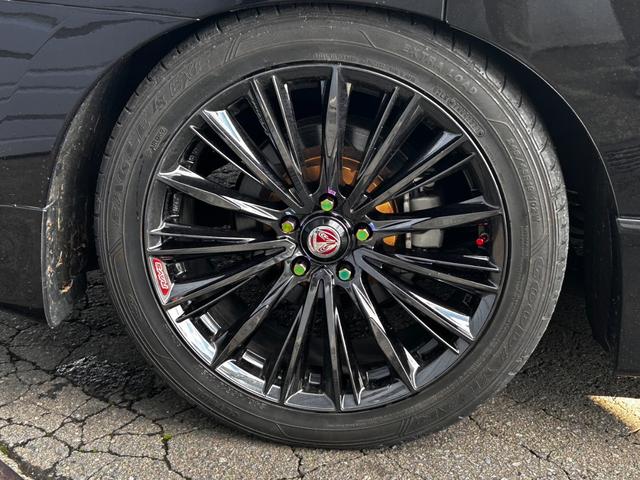 エルグランド ライダー　ブラックライン　黒本革パワーシート　４ＷＤ　ＴＶ　クリアランスソナー　両側電動スライドドア　ＨＩＤ　電動リアゲート　スマートキー　電動格納ミラー　シートヒーター　後席モニター　パワーシート　ＣＶＴ　アルミホイール（27枚目）