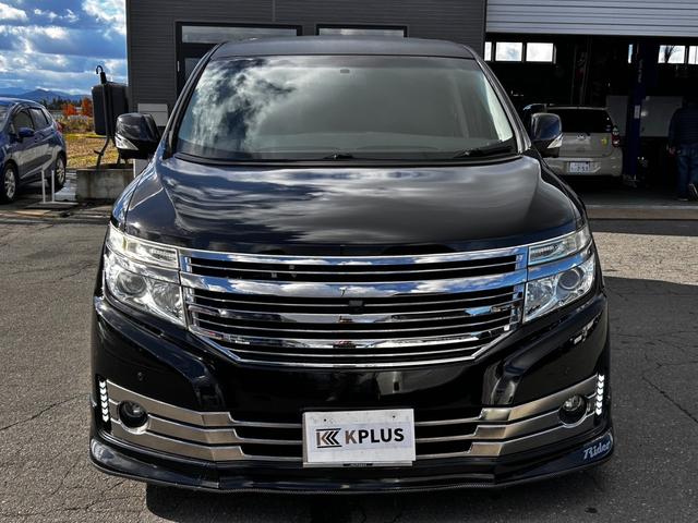 エルグランド ライダー　ブラックライン　黒本革パワーシート　４ＷＤ　ＴＶ　クリアランスソナー　両側電動スライドドア　ＨＩＤ　電動リアゲート　スマートキー　電動格納ミラー　シートヒーター　後席モニター　パワーシート　ＣＶＴ　アルミホイール（34枚目）