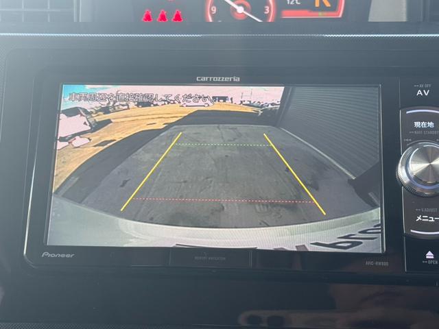 バックカメラ装備。駐車が苦手な方には欠かせません。
