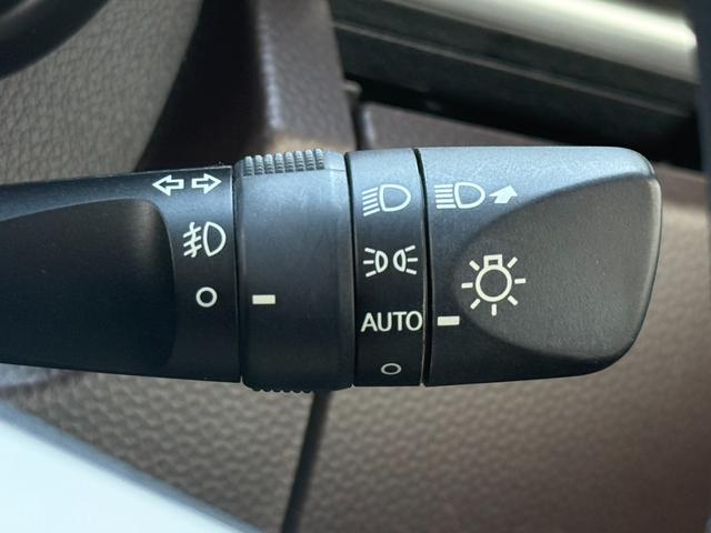 オートライトは、付け忘れや消し忘れを防ぐことができます。高速道路などのトンネルなどにも役立ちます。