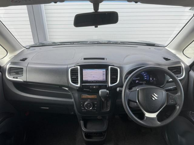 ソリオ Ｘ－ＤＪＥ　４ＷＤ　ＥＴＣ　ナビ　ＴＶ　両側スライド・片側電動　オートクルーズコントロール　衝突被害軽減システム　アルミホイール　スマートキー　アイドリングストップ　電動格納ミラー　シートヒーター　ウォークスルー（3枚目）