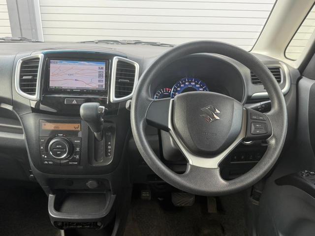 ソリオ Ｘ－ＤＪＥ　４ＷＤ　ＥＴＣ　ナビ　ＴＶ　両側スライド・片側電動　オートクルーズコントロール　衝突被害軽減システム　アルミホイール　スマートキー　アイドリングストップ　電動格納ミラー　シートヒーター　ウォークスルー（4枚目）