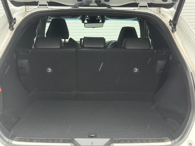 ハリアー Ｚ　レザーパッケージ　モデリスタフルエアロ　純正夏タイヤ積込　ＪＢＬプレミアムサウンド　寒冷地仕様　パワーシート　シートヒーター　シートベンチレーション　全周囲モニター　ヘッドアップディスプレイ　電子ミラー　電動リアゲート（20枚目）