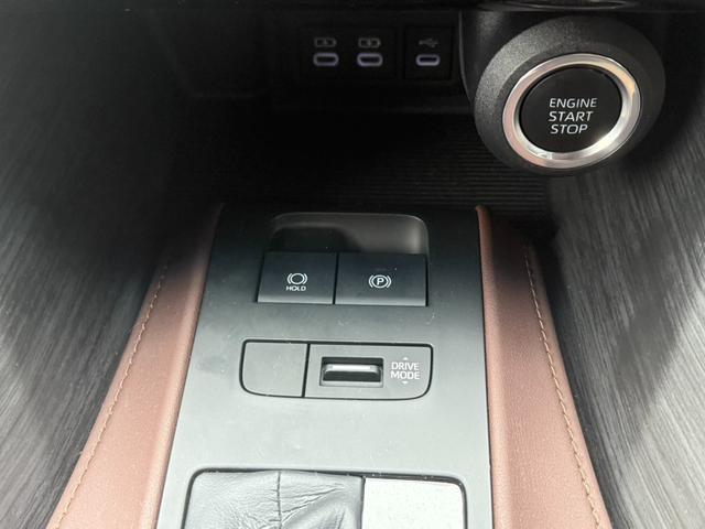 ハリアー Ｚ　レザーパッケージ　モデリスタフルエアロ　純正夏タイヤ積込　ＪＢＬプレミアムサウンド　寒冷地仕様　パワーシート　シートヒーター　シートベンチレーション　全周囲モニター　ヘッドアップディスプレイ　電子ミラー　電動リアゲート（22枚目）