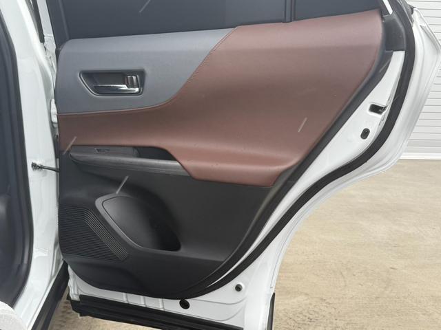 ハリアー Ｚ　レザーパッケージ　モデリスタフルエアロ　純正夏タイヤ積込　ＪＢＬプレミアムサウンド　寒冷地仕様　パワーシート　シートヒーター　シートベンチレーション　全周囲モニター　ヘッドアップディスプレイ　電子ミラー　電動リアゲート（29枚目）