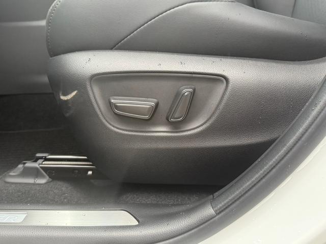 ハリアー Ｚ　レザーパッケージ　モデリスタフルエアロ　純正夏タイヤ積込　ＪＢＬプレミアムサウンド　寒冷地仕様　パワーシート　シートヒーター　シートベンチレーション　全周囲モニター　ヘッドアップディスプレイ　電子ミラー　電動リアゲート（30枚目）