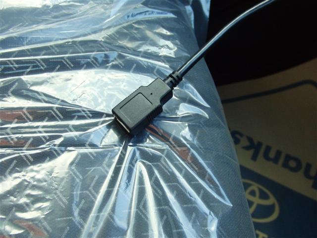 ライズ Ｚ　４ＷＤ　ワンオーナー　フルセグＴＶ　バックカメラ　スマートキー　エンジンスターター　ＥＴＣ　衝突被害軽減システム　レーンアシスト　寒冷地仕様　ＬＥＤヘッドライト　記録簿　取り扱い説明書　ＡＢＳ（3枚目）