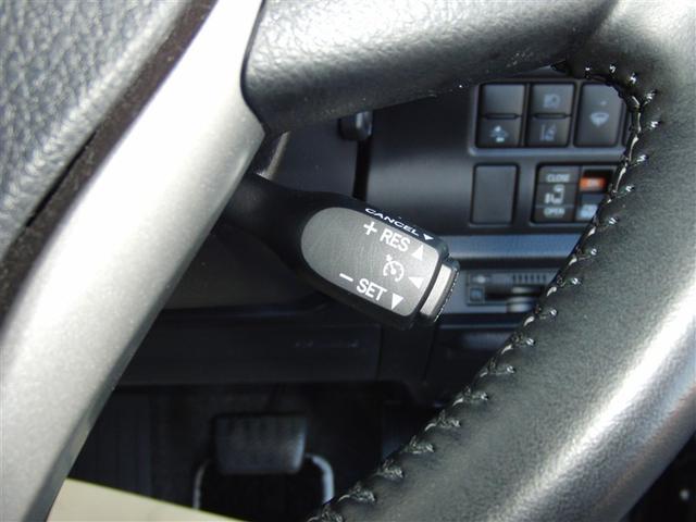 ヴォクシー ＺＳ　煌ＩＩ　４ＷＤ　寒冷地　衝突被害軽減システム　メモリーナビ　バックカメラ　両側電動スライド　フルセグ　ＬＥＤヘッドランプ　アルミホイール　後席モニター　ドラレコ　スマートキー　オートクルーズコントロール（11枚目）
