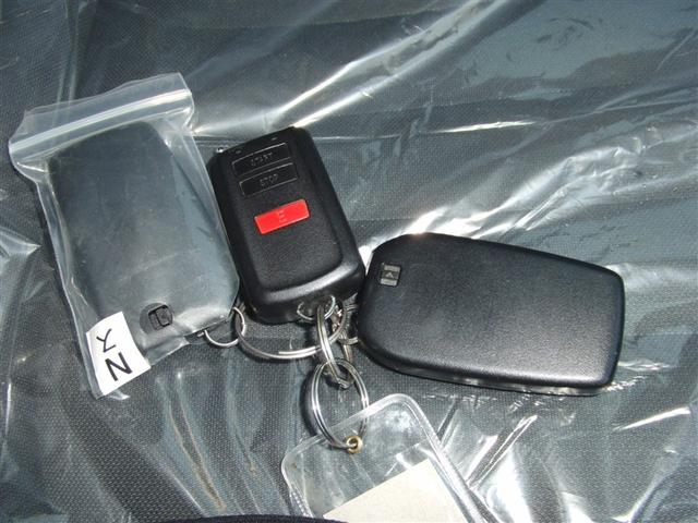 ヤリス X 4WD 寒冷地 衝突被害軽減システム メモリーナビ バックカメラ フルセグ アルミホイール スマートキー オートクルーズコントロール 盗難防止装置 キーレス 横滑り防止機能 ワンオーナー(11枚目)