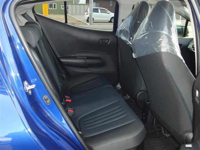 アクア Ｘ　４ＷＤ　寒冷地　衝突被害軽減システム　メモリーナビ　バックカメラ　ＬＥＤヘッドランプ　スマートキー　オートクルーズコントロール　盗難防止装置　キーレス　横滑り防止機能　ハイブリッド（18枚目）