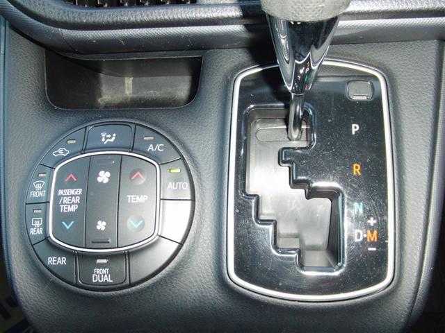 �I�[�g�G�A�R��