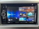 clarion製カーナビが装着されています。ナビゲーション機能に加え、ワンセグTVやラジオ、Bluetooth機能が使用可能です。