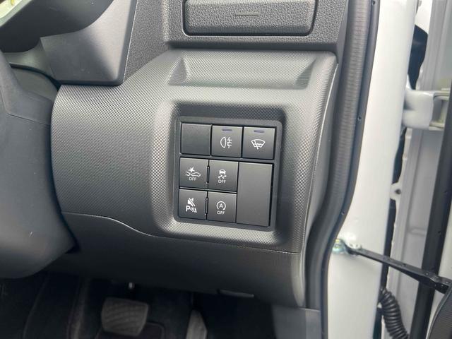ライズ Ｚ　４ＷＤ　ＥＴＣ　バックカメラ　クリアランスソナー　オートクルーズコントロール　レーンアシスト　衝突被害軽減システム　ＴＶ　オートライト　ＬＥＤヘッドランプ　アルミホイール　スマートキー（9枚目）