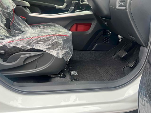 ライズ Ｚ　４ＷＤ　ＥＴＣ　バックカメラ　クリアランスソナー　オートクルーズコントロール　レーンアシスト　衝突被害軽減システム　ＴＶ　オートライト　ＬＥＤヘッドランプ　アルミホイール　スマートキー（43枚目）
