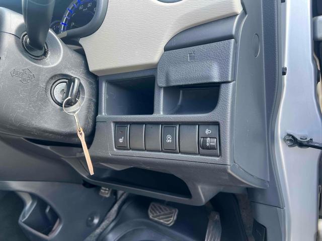 ワゴンＲ ＦＸ　４ＷＤ　キーレスエントリー　アイドリングストップ　電動格納ミラー　シートヒーター　ベンチシート　ＣＶＴ　盗難防止システム　ＡＢＳ　ＣＤ　ミュージックプレイヤー接続可　衝突安全ボディ　エアコン（6枚目）
