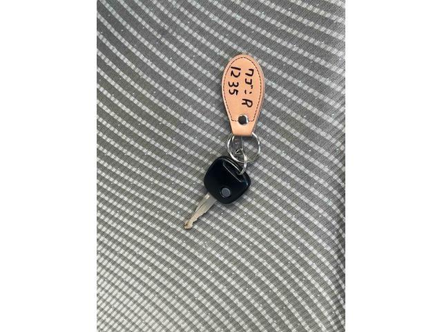 ワゴンＲ ＦＸ　４ＷＤ　キーレスエントリー　アイドリングストップ　電動格納ミラー　シートヒーター　ベンチシート　ＣＶＴ　盗難防止システム　ＡＢＳ　ＣＤ　ミュージックプレイヤー接続可　衝突安全ボディ　エアコン（8枚目）