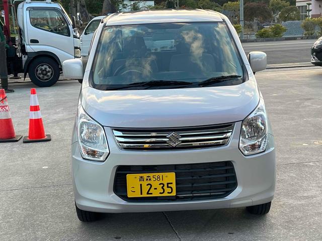 ワゴンＲ ＦＸ　４ＷＤ　キーレスエントリー　アイドリングストップ　電動格納ミラー　シートヒーター　ベンチシート　ＣＶＴ　盗難防止システム　ＡＢＳ　ＣＤ　ミュージックプレイヤー接続可　衝突安全ボディ　エアコン（12枚目）