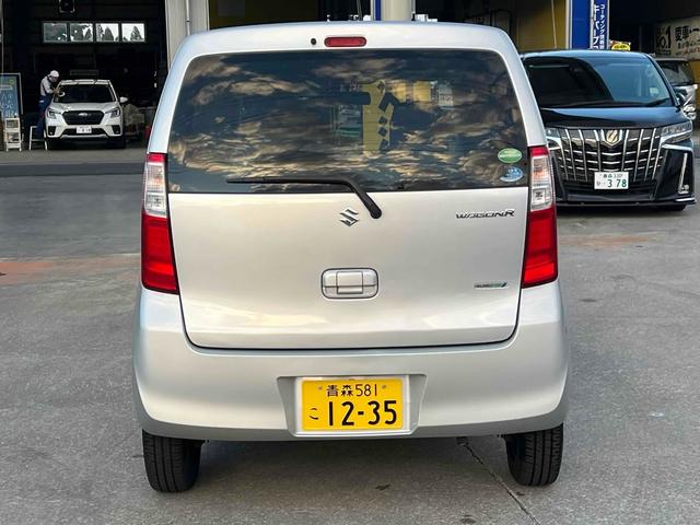 ワゴンＲ ＦＸ　４ＷＤ　キーレスエントリー　アイドリングストップ　電動格納ミラー　シートヒーター　ベンチシート　ＣＶＴ　盗難防止システム　ＡＢＳ　ＣＤ　ミュージックプレイヤー接続可　衝突安全ボディ　エアコン（16枚目）