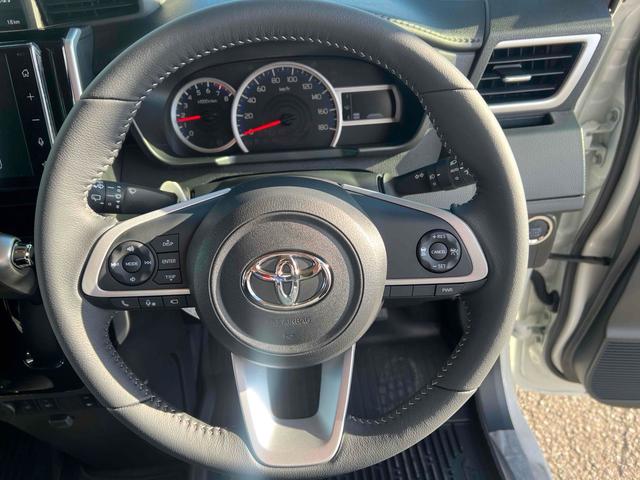 ルーミー カスタムＧ　４ＷＤ　ＥＴＣ　全周囲カメラ　ＴＶ　両側電動スライドドア　クリアランスソナー　オートクルーズコントロール　衝突被害軽減システム　アルミホイール　オートライト　ＬＥＤヘッドランプ　スマートキー（3枚目）