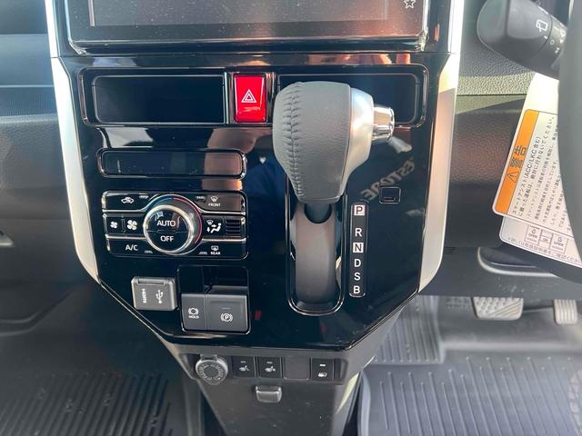 ルーミー カスタムＧ　４ＷＤ　ＥＴＣ　全周囲カメラ　ＴＶ　両側電動スライドドア　クリアランスソナー　オートクルーズコントロール　衝突被害軽減システム　アルミホイール　オートライト　ＬＥＤヘッドランプ　スマートキー（9枚目）