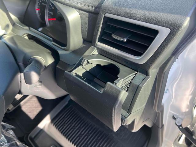 ルーミー カスタムＧ　４ＷＤ　ＥＴＣ　全周囲カメラ　ＴＶ　両側電動スライドドア　クリアランスソナー　オートクルーズコントロール　衝突被害軽減システム　アルミホイール　オートライト　ＬＥＤヘッドランプ　スマートキー（33枚目）